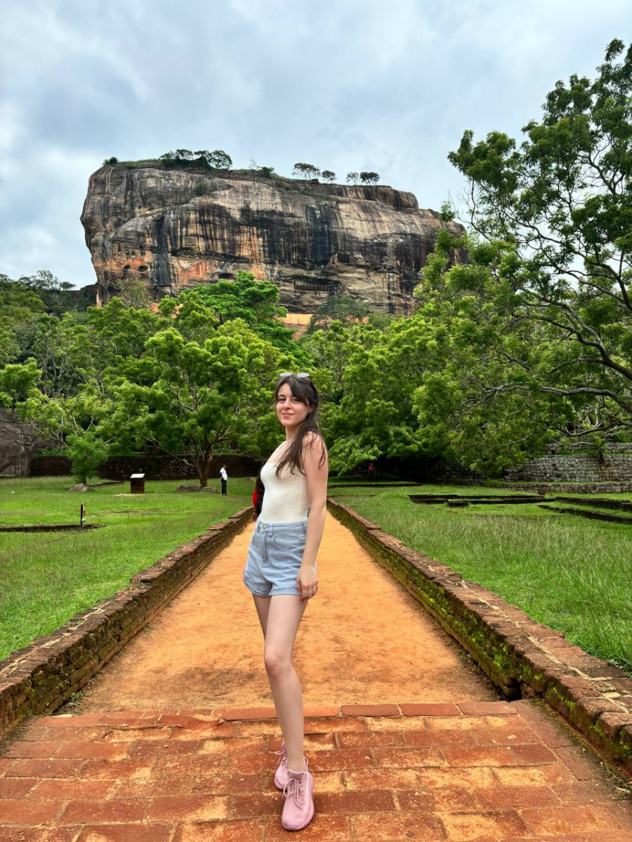 Прогулка по парку на горе